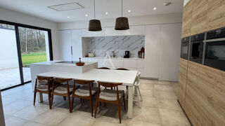  Maison  vendre 8 pices 263 m