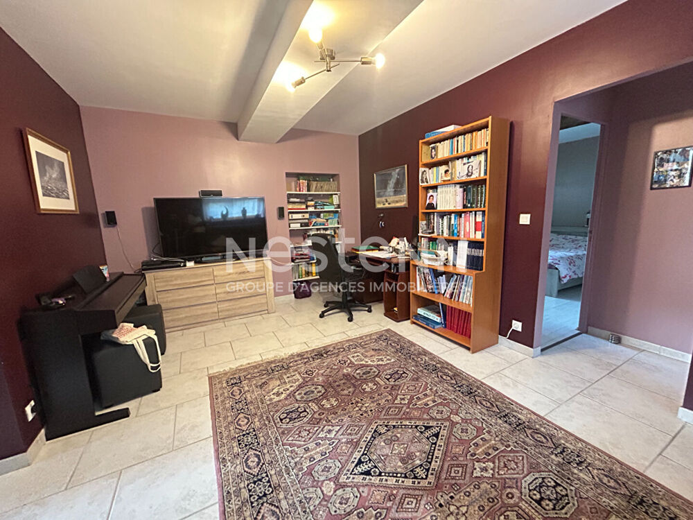 Longère en pierre avec un terrain de plus de 12 000 m²