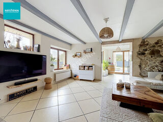 Vente Maison LA BALME DE SILLINGY _ Charmant corps de ferme mitoyen, 6 pièces de 149 m², avec piscine, spacieux jardin, terrasse et place de La balme de sillingy