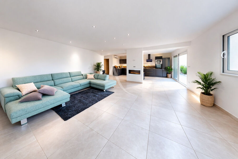 Maison 7 pièces 195 m² · à Saint Benoit · 195 m² · 349 000 €