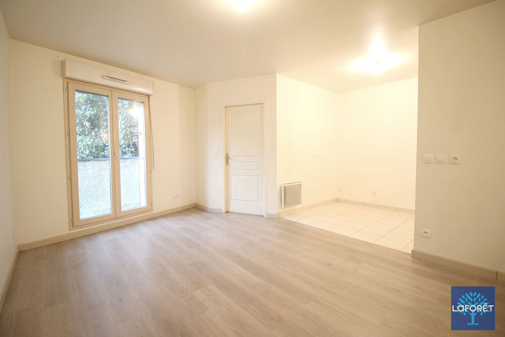 Location Appartement APPARTEMENT - 2 PIÉCES - PARKING - ETAMPES - 91150 Etampes