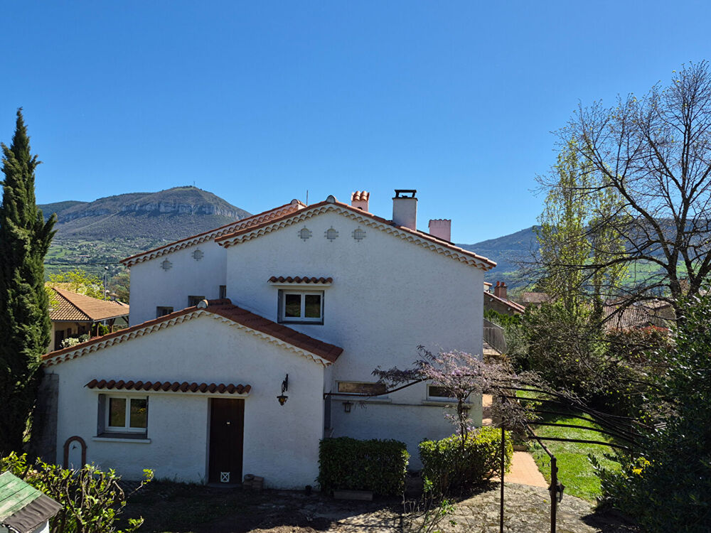 Maison 6 pièces - 170 m² - Fort potentiel