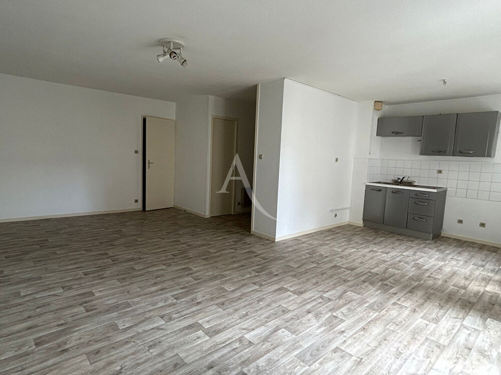 Location Appartement Loue Bourg T3 quartier Brou avec cave et garage Bourg en bresse
