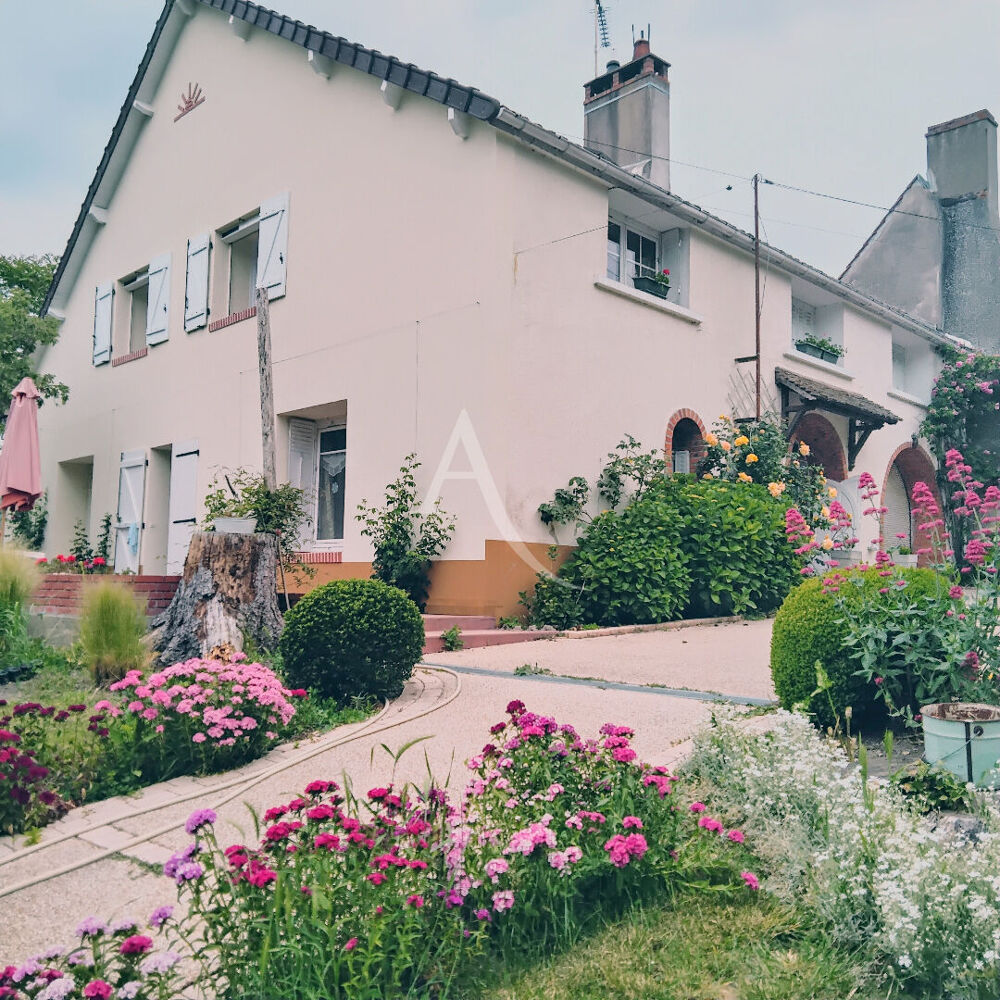Maison ancienne bord de Loire Saint Denis de L'Hôtel.