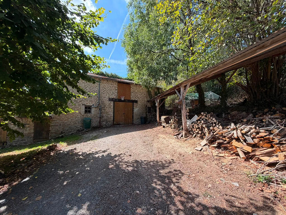 HAUTE VIENNE - Belle maison familiale avec chambres d'hôtes établies et vues spectaculaires