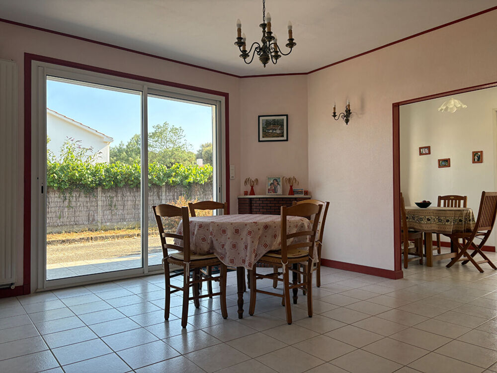 Maison Saint Hilaire De Riez - Sion sur l'Océan 2 chambres + dépendance avec chambre, SE/WC et atelier.