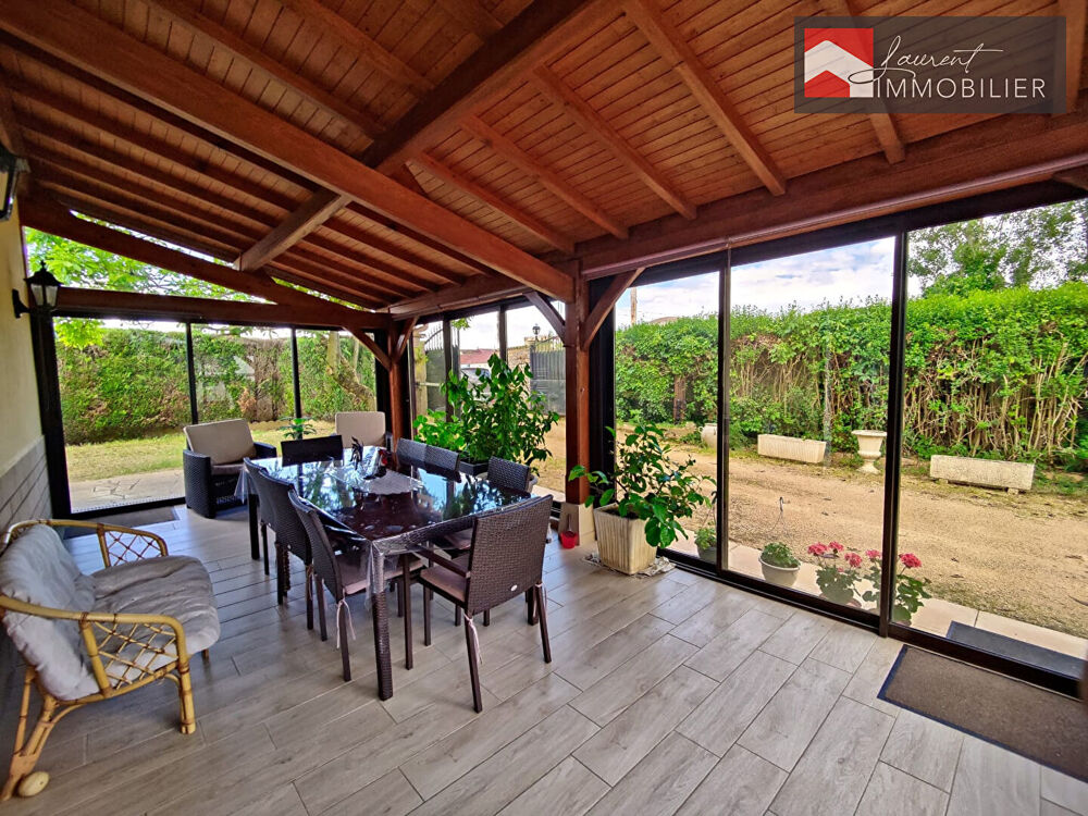 Maison sur deux niveaux, 3 chambres, fort potentiel - 71118 SAINT MARTIN BELLE ROCHE
