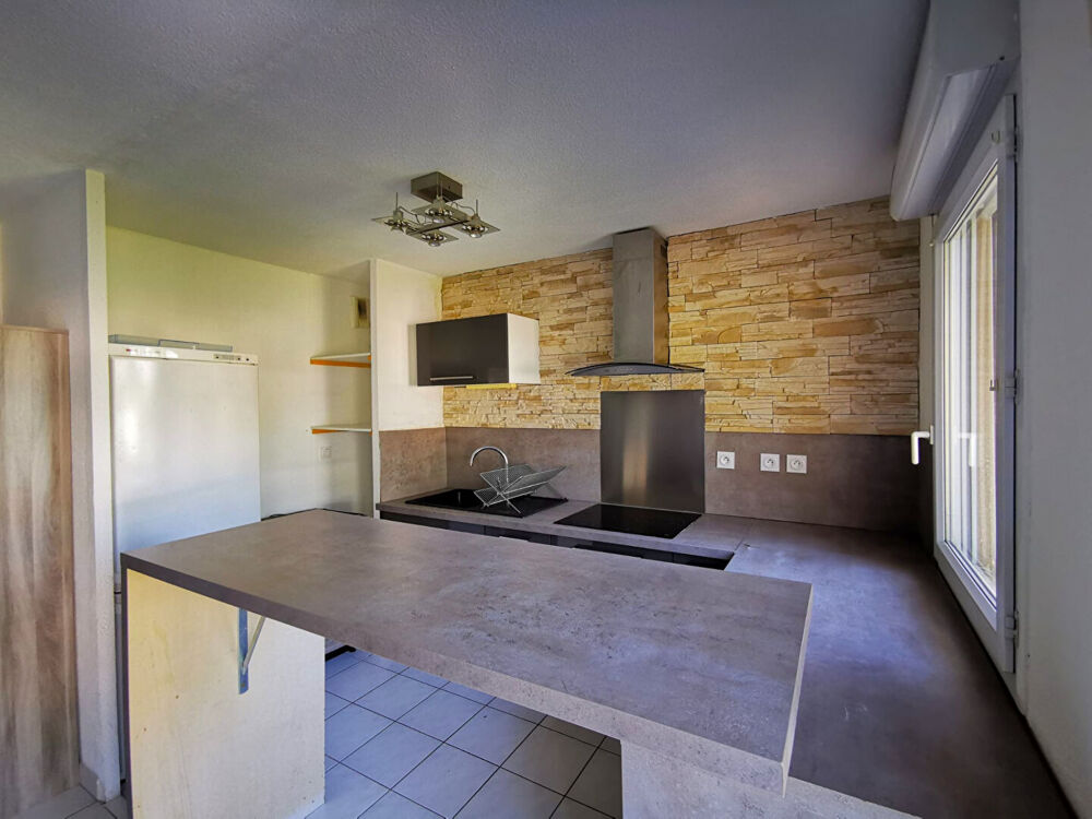 Appartement T3 de 62 m² situé à Avignon avec balcon et place de parking privative