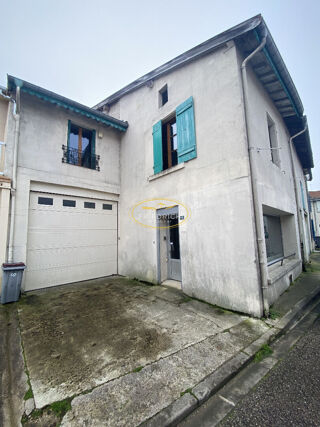  Immeuble à vendre 4 pièces 385 m²