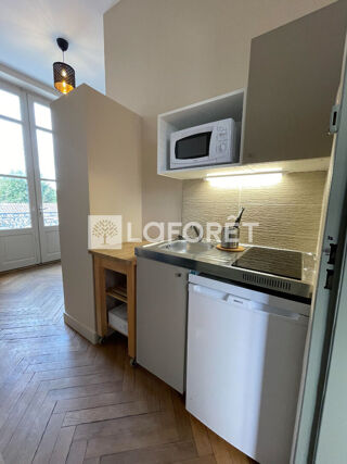 Location Appartement Périgueux Centre - Studio meublé - Bel immeuble Perigueux