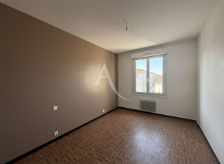  Appartement à louer 4 pièces 93 m²