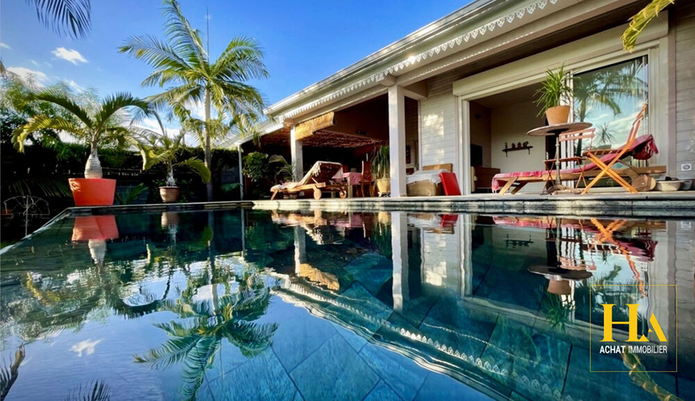 Vente Maison Propriété d'exception  Lisière de Saint-Pierre 7 pièce(s) 257 m2 Saint pierre