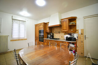  Maison  vendre 6 pices 170 m