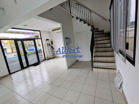 Local commercial Ollioules 2 pi&egrave;ce(s) 59 m2 1474 83190 Ollioules