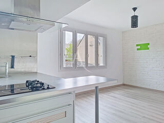  Appartement à louer 3 pièces 70 m²