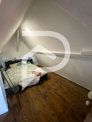  Appartement à louer 4 pièces 87 m²