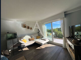 Vente Appartement EXCLUSIVITE MOUGINS LE HAUT  dernier étage 3 pièces piscine, tennis Mougins