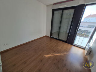  Appartement à louer 3 pièces 64 m²