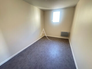  Appartement à louer 4 pièces 90 m²