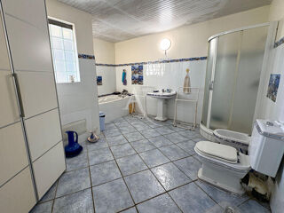  Maison  vendre 8 pices 247 m