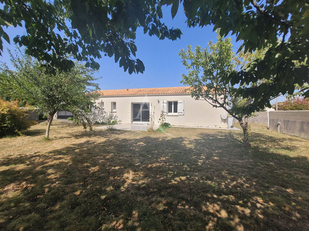 À vendre - Maison sur la commune de Charron, à proximité de La Rochelle, du Marais Poitevin et du Sud Vendée