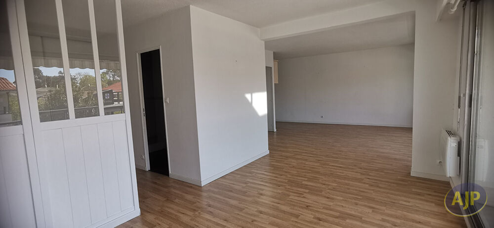Charmant T2 de 56 m² avec grand balcon. Emplacement idéal