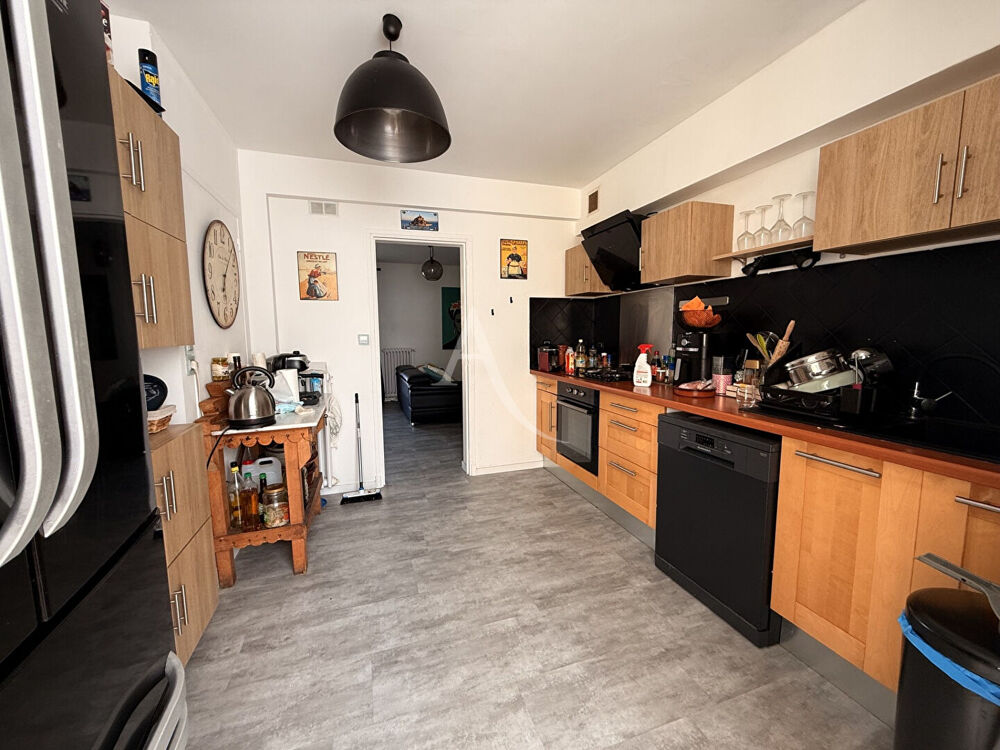 TRES BEL APPARTEMENT 3 CHAMBRES MEUBLE A CARCASSONNE