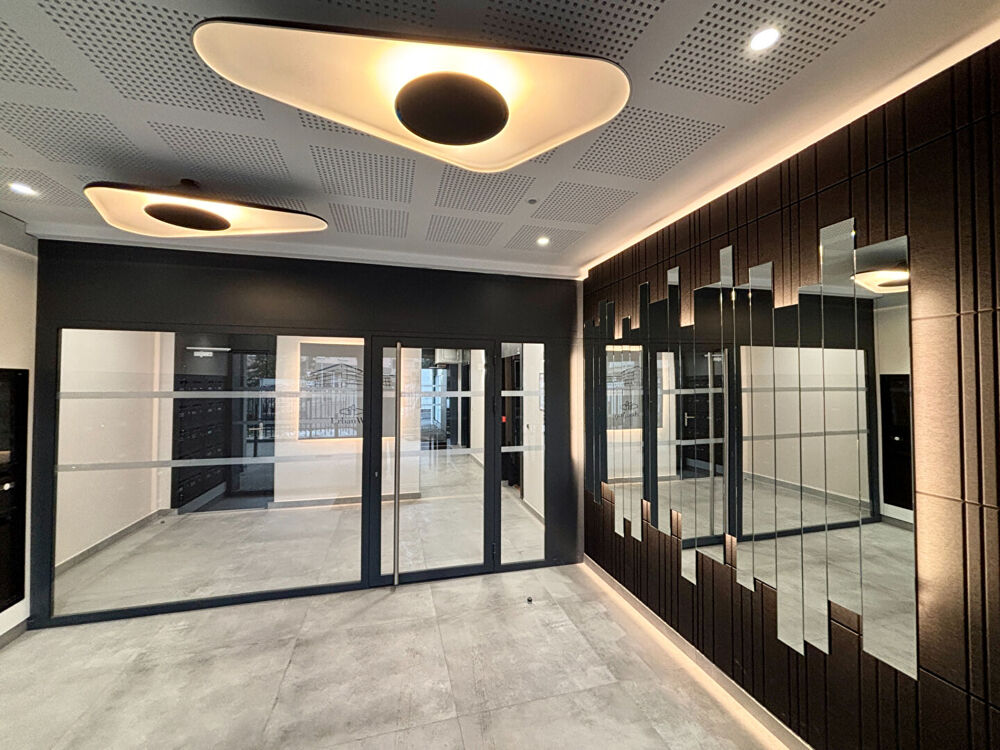 Vente Parking/Garage Garage fermé en sous-sol 15m² Gaillard