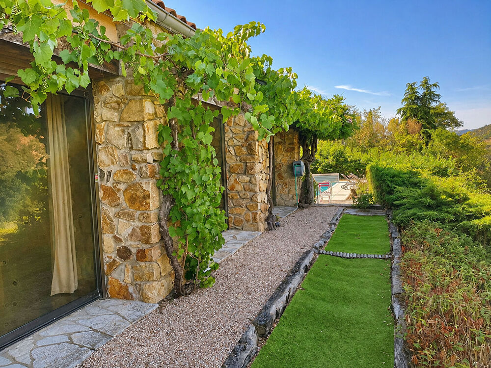 MAZEYRAT D'ALLIER MAISON 230M²
