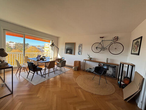  Appartement � louer 4 pi�ces 121 m�