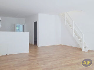  Immeuble à vendre 7 pièces 180 m²