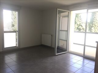 Appartement à louer 3 pièces 57 m²