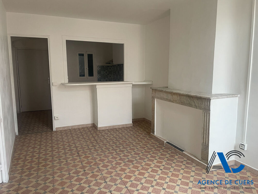 Location Appartement Appartement Cuers 2 pièce(s) 45.60 m2 Cuers