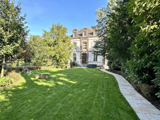  Maison à vendre 12 pièces 240 m²