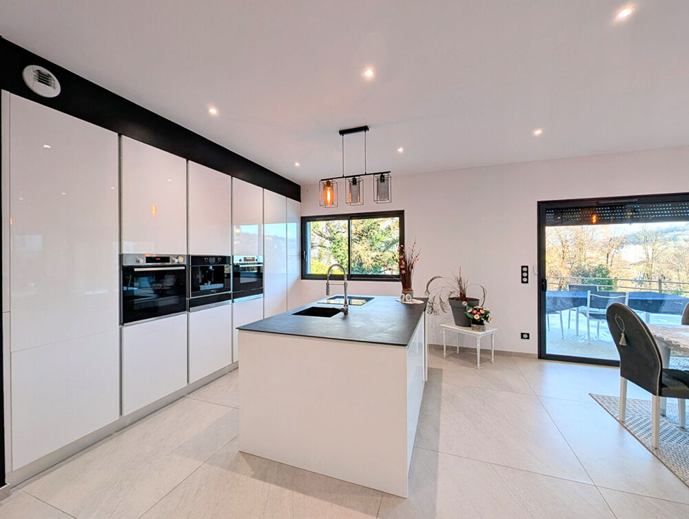 Vente Maison Maison Chambery 9 pièces 300 m2 Chambery