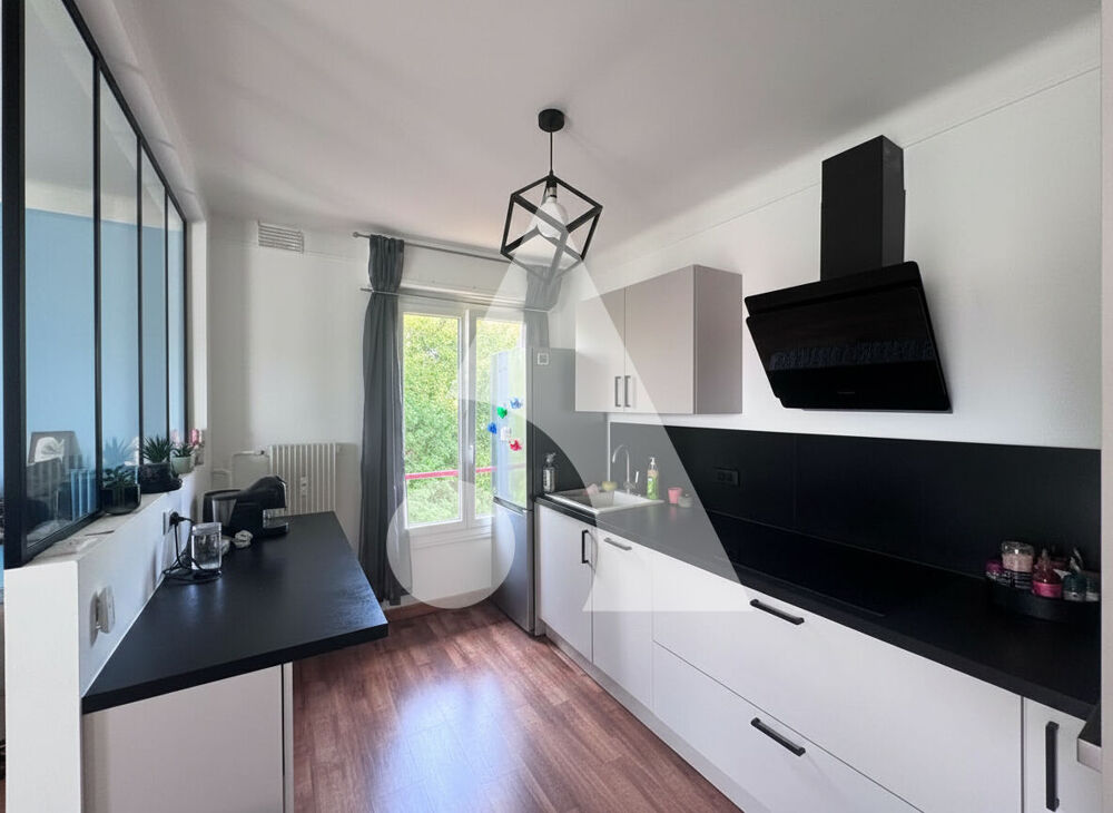 Vente Appartement Appartement T4 rénové -  Vue exceptionnelle - Garage et cave Neufchateau
