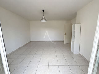  Appartement à louer 2 pièces 44 m²