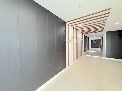A LOUER LOCAL COMMERCIAL -PROFESSIONNEL - SAINT ANDRE DE CUBZAC 580 33240 Saint andre de cubzac