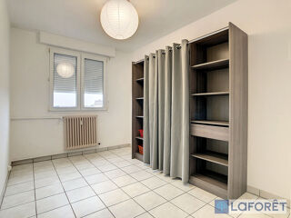  Appartement à louer 4 pièces 61 m²
