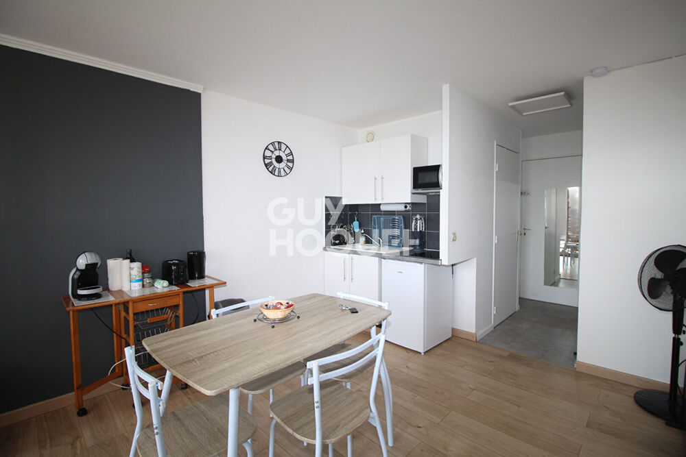 Location Appartement À louer -  Studio meublé de 24 m² en résidence avec piscine (location de septembre à juin) Canet en roussillon