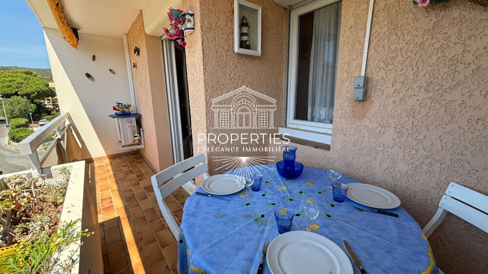 BORMES - LA FAVIERE -T2 CABINE - DERNIER ETAGE - TERRASSE - DOUBLE GARAGE