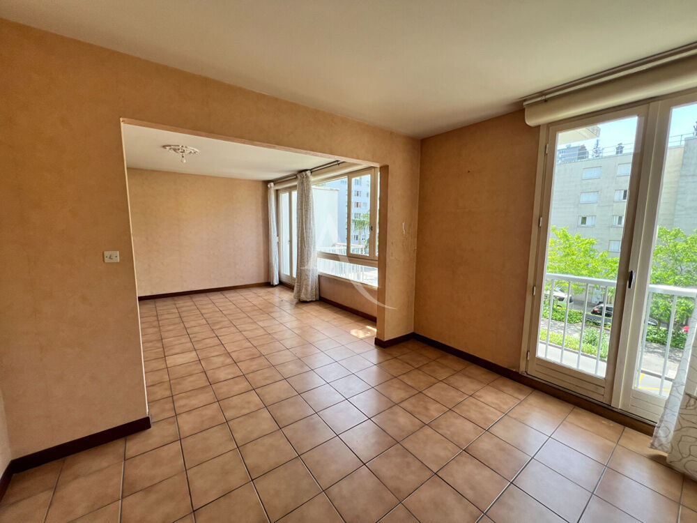 PAU Faculté / Cité Administrative - Appartement 5 pièce(s) 92 m2 avec balcon, garage et cave