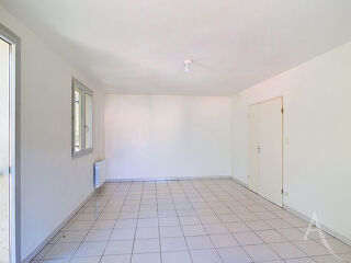  Appartement à louer 3 pièces 62 m²
