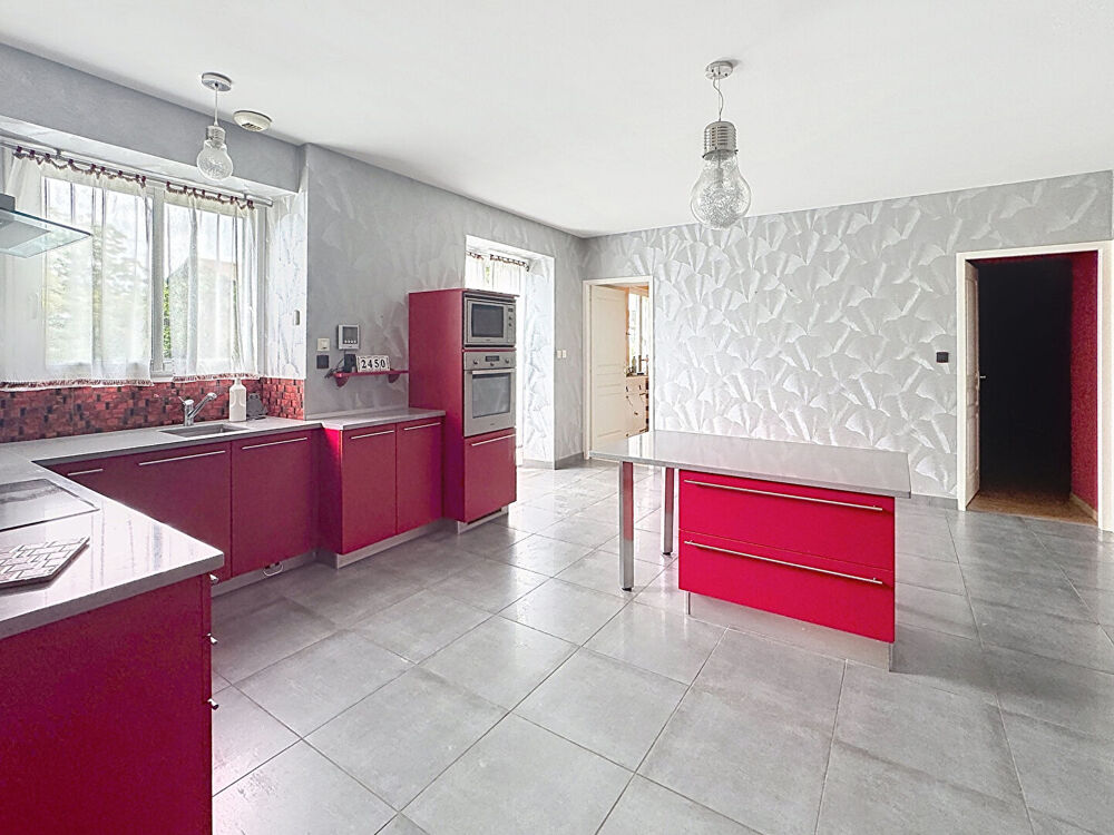 Vente Maison Maison La Cote Saint Andre 6 pièce(s) de 246 m² La cote saint andre