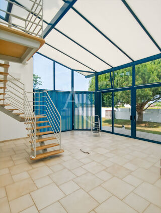  Maison  vendre 6 pices 226 m