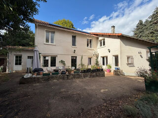 Vente Maison HAUTE VIENNE - Charmante maison familiale avec 5 chambres, grande grange, cour privative, verger et équipements énergétiques per Saint bonnet de bellac