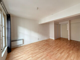  Appartement à louer 1 pièce 28 m²