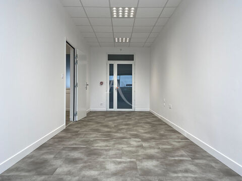   Local professionnel en plein centre de Fromentine 19.50 m² 