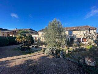  Maison à vendre 15 + pièces 424 m²