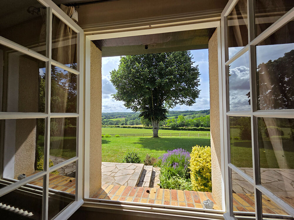 Vente Maison Belle maison familiale sur sous-sol total à Sainte-Sabine-sur-Longève Sainte sabine sur longeve